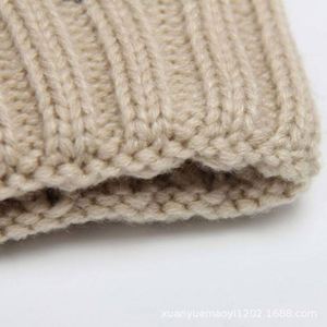 Женская шерстяная шапка с логотипом - Product Image 5