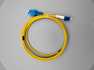 สายแพทช์ไฟเบอร์ออปติกแบบดูเพล็กซ์โหมดเดี่ยวยาว10ม. SC APC-LC APC ใช้สำหรับ FTTH - Product Image 3