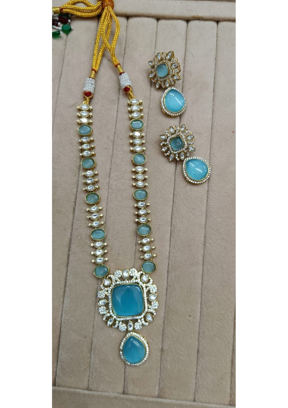 Azul aguamarina