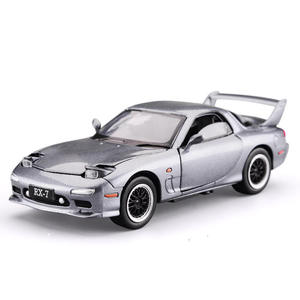 1:32รถของเล่นแบบหล่อ RX7สำหรับเด็กรถของเล่นโลหะยางพลาสติกเทคนิคการหล่อ