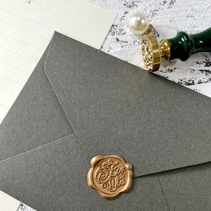 บรรจุภัณฑ์แบบซอง A6การ์ดแข็งสำหรับงานแต่งงานสุดหรูพร้อมโลโก้ของคุณ - Product Image 3