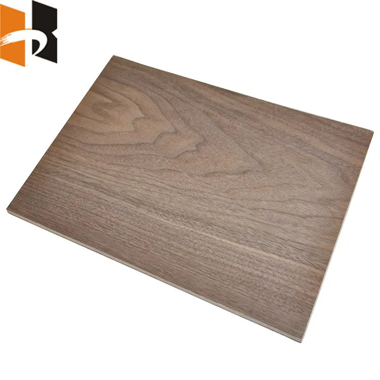 Placa de madeira natural texturizada de noz venenada para gabinete