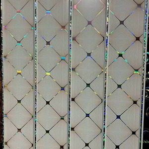 漂亮防水聚氯乙烯天花板室内淋浴墙板带孔条形防火功能价格 - Product Image 5