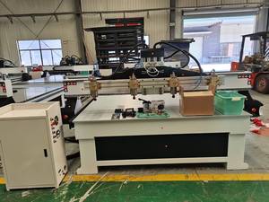 Máquina de carpintería Wetop 3 Axis 1325/1530 CNC Router con cabezal múltiple controlado por NC Studio y Richauto Systems - Product Image 3