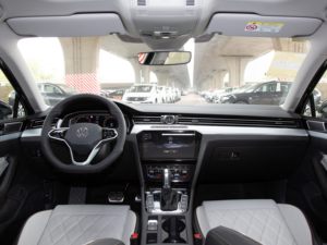 卸売<span class=keywords><strong>2025</strong></span> Vw Magotanガソリン車大人用330TSI高級モデル格安新品中古車販売用フォルクスワーゲン中国製