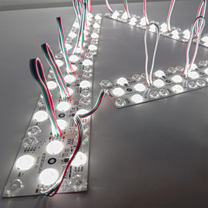 Di alta qualità DC24v RGBW DMX512 modulo Led quadrato programmabile magico impermeabile modulo Blockchain per soffitto morbido Lightbox