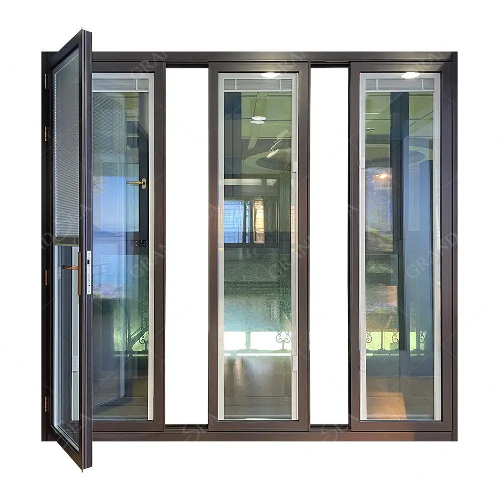 Grand balcon extérieur paysager à ouverture complète porte pliante en aluminium avec double vitrage et stores magnétiques