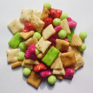 Chinese <strong>Snacks</strong> Different Color Good Taste Crispy Rice Crackers Hot Sale Colorful Mix <strong>Snacks</strong> - Product Image 1