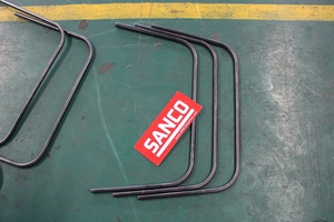 Scarico automatico del carico del caricatore della macchina piegatubi del tubo della doppia testa - Product Image 2