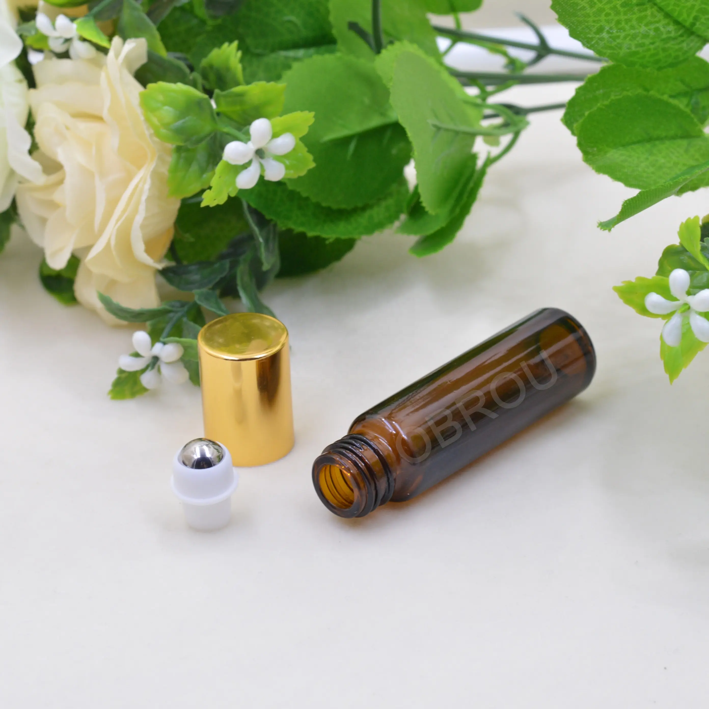 Frasco de perfume de vidro âmbar vazio com bola de aço inoxidável para óleo essencial de 10ml e 15ml, venda direta da fábrica