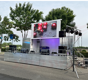 SINOSWAN ISUZU SR40 fabrika kaynağı ses sistemi 4.2 jeneratör ve kamera ile ışık sistemi m mobil LED sahne Roadshow kamyon - Product Image 2