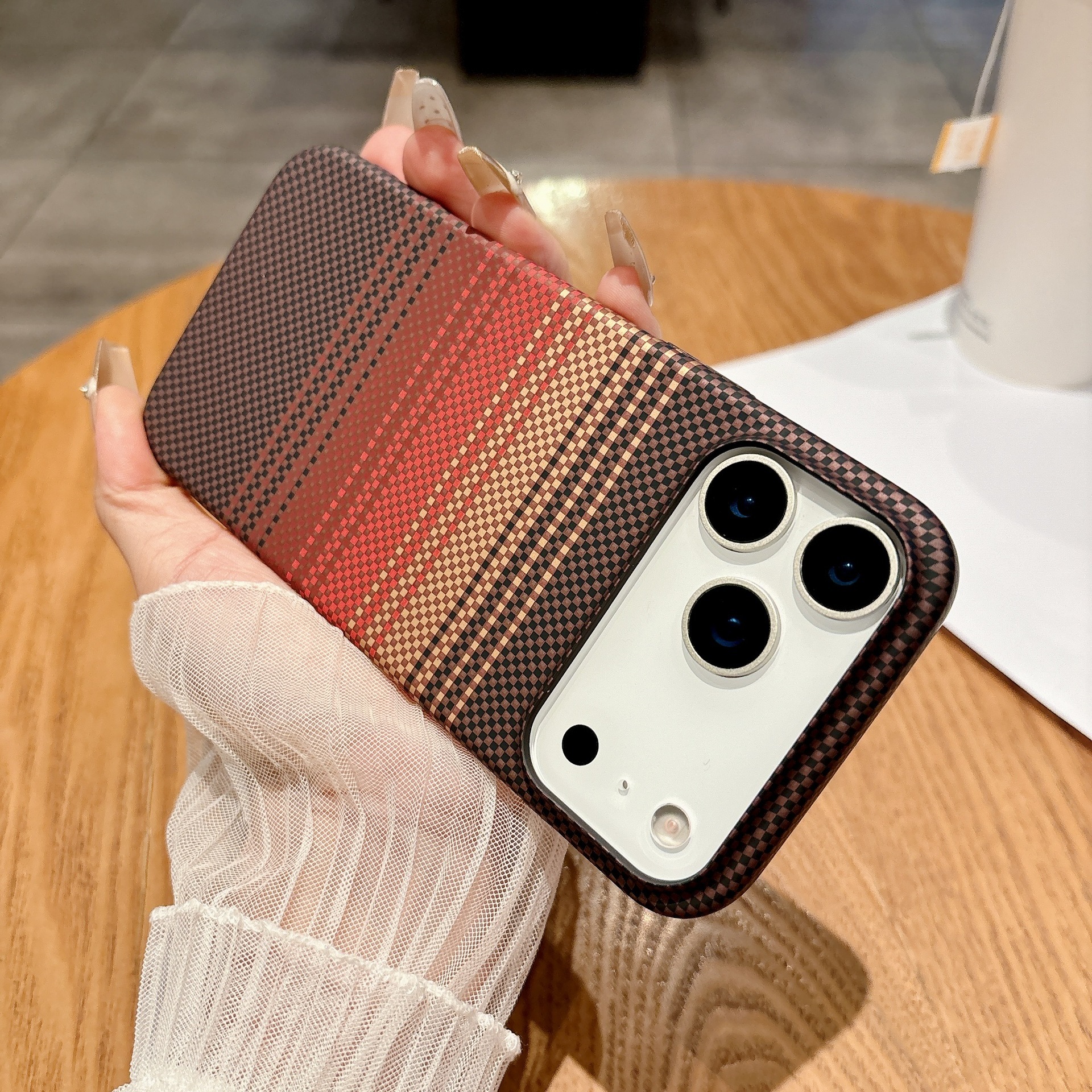 Sunset purple carbon fiber pattern ultra-thin magnetic case
