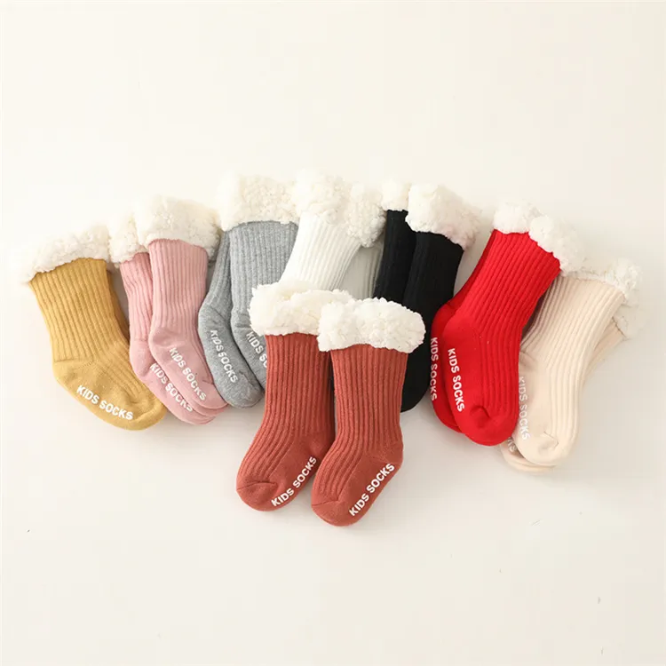 Çocuk bebek kız erkek rahat buzağı uzunluğu çorap çocuk düz renk çekirdeksiz kuzu yün çorap 6 ay-4 yıl