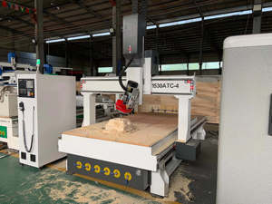 Cambio automático de herramientas, máquina de tallado CNC de 4 ejes con husillo giratorio de 9kw y 180 grados para fresado de madera/espuma - Product Image 2