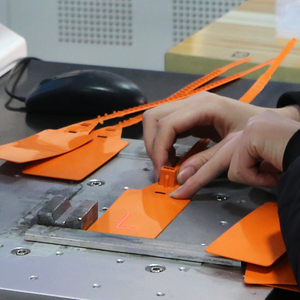 Bcp107 Con dấu nhựa hậu cần giao thông vận tải Nhựa an ninh con dấu cờ giả mạo bằng chứng con dấu nhựa <span class=keywords><strong>tag</strong></span> - Product Image 5