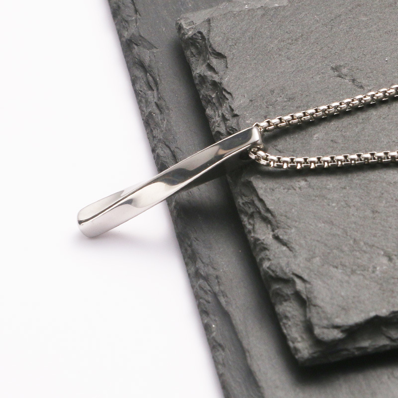 Collier spirale argenté