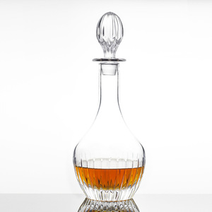 Yaratıcı yeni dikey çizgili desen kırmızı şarap dekantörü fabrika makinesi preslenmiş desenli uzun boyun şarap şişesi - Product Image 1