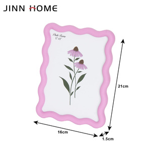 Yeni tasarım renkli dalga kalıp kesim ve UV baskı plastik çerçeve ile 6X8' Modern basit fotoğraf çerçevesi - Product Image 3