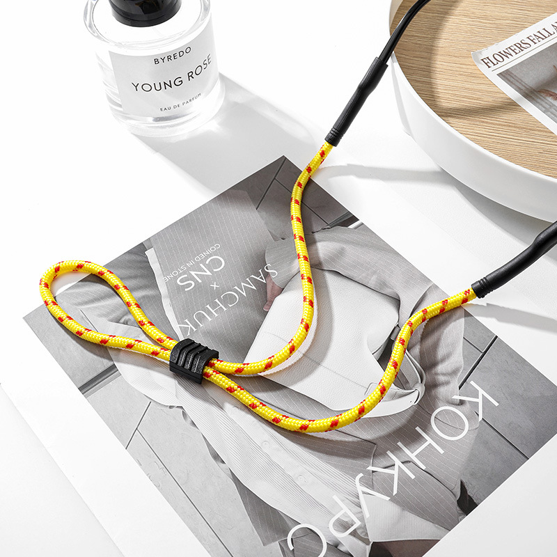 สีเหลือง