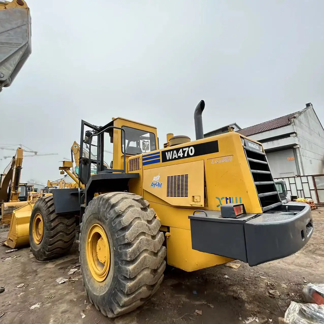 ใช้ Komatsu WA470ประสิทธิภาพการทำงานที่ยอดเยี่ยม Komatsu รถตักล้อหน้า WA360 WA400 WA320 WA300/WA200/WA100