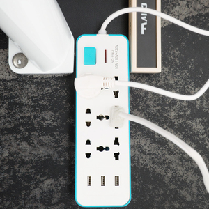 低价新趋势电源带6路3 <span class=keywords><strong>USB</strong></span>国际通用插座插线板