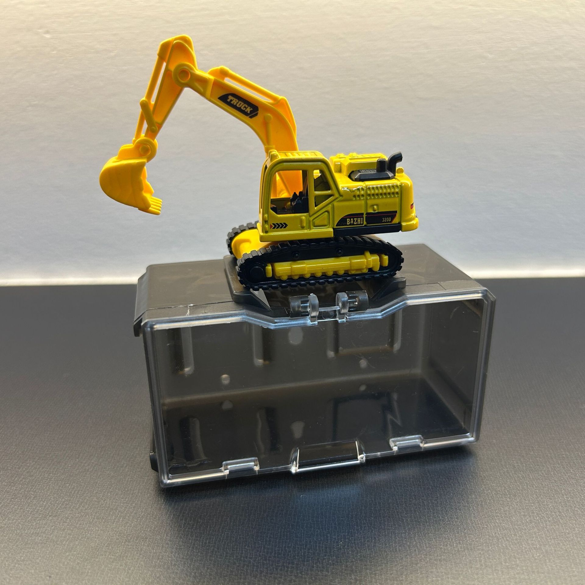 Engineering series excavator-single unit with display box