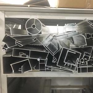 Extrusiones de aluminio personalizadas de la serie 6000, Material de construcción metálico para marcos de puertas y ventanas, procesamiento de corte por doblado disponible