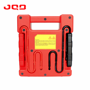12V 24V portatile auto salto di avviamento a corrente continua di uscita torcia a LED professionale per auto e camion multi funzione portatile power bank - Product Image 4
