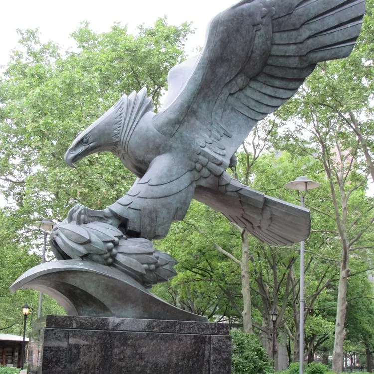 야외 정원 청동 주조 청동 큰 대머리 독수리 동상