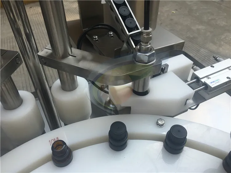 CHENGXIANG CX-YGF स्वचालित 10ml 30ml छोटी बोतल परफ्यूम सीरम आवश्यक तेल भरने की मशीन