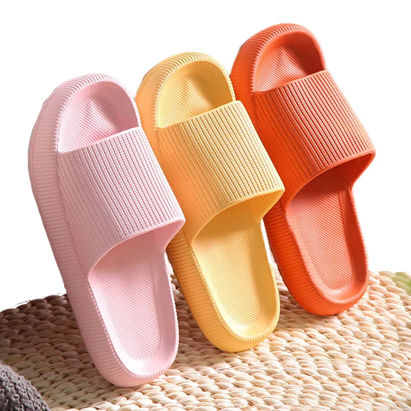 Zapatillas de Casa de baño con plataforma gruesa, chanclas antideslizantes de EVA de suela blanda a la moda para mujer, sandalias de verano para mujer