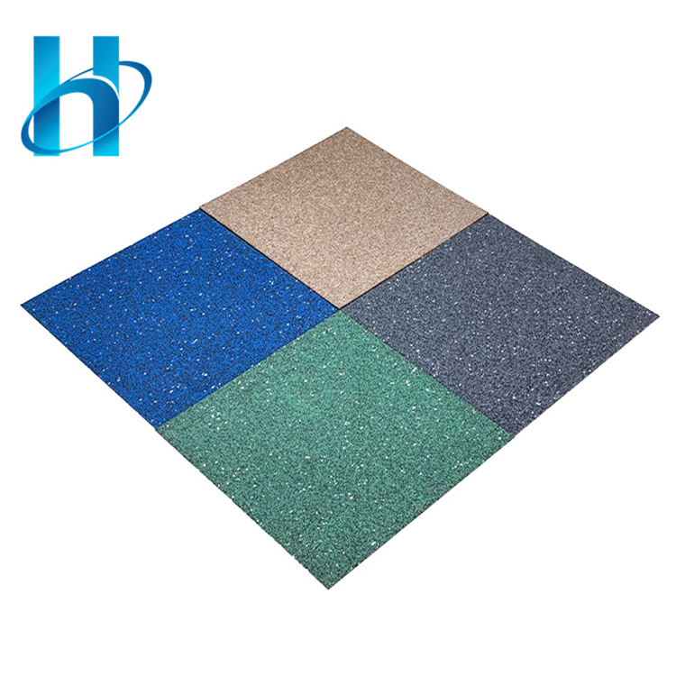 Negro + 70% motas de EPDM verde