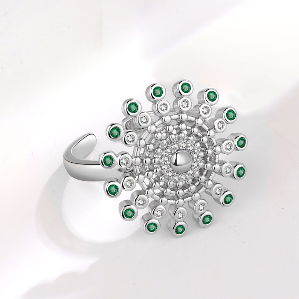 White gold color (lvzuan)