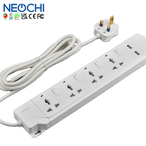 Enchufe múltiple duradero de diseño personalizado, enchufe universal de extensión de 4 entradas y 4 salidas con 2 puertos USB - Product Image 1
