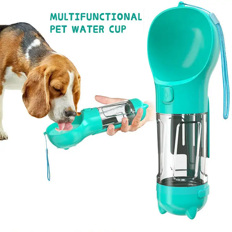 Botella de agua 4 en 1 para perros, accesorios para gatos, alimentador de bebidas, botella de agua portátil para perros con bolsa para caca, superventas al por mayor