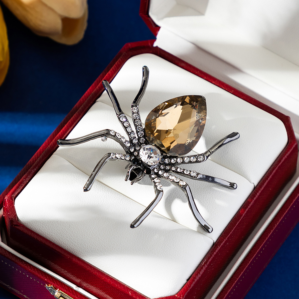 XD7934-2 Gun Black Coffee Spider