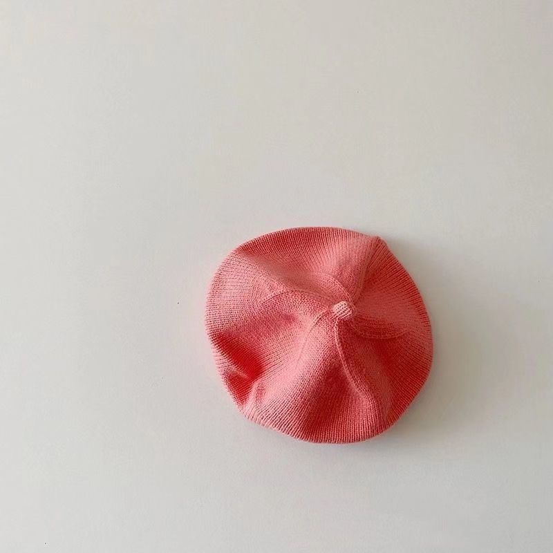 Béret tricoté rouge pastèque