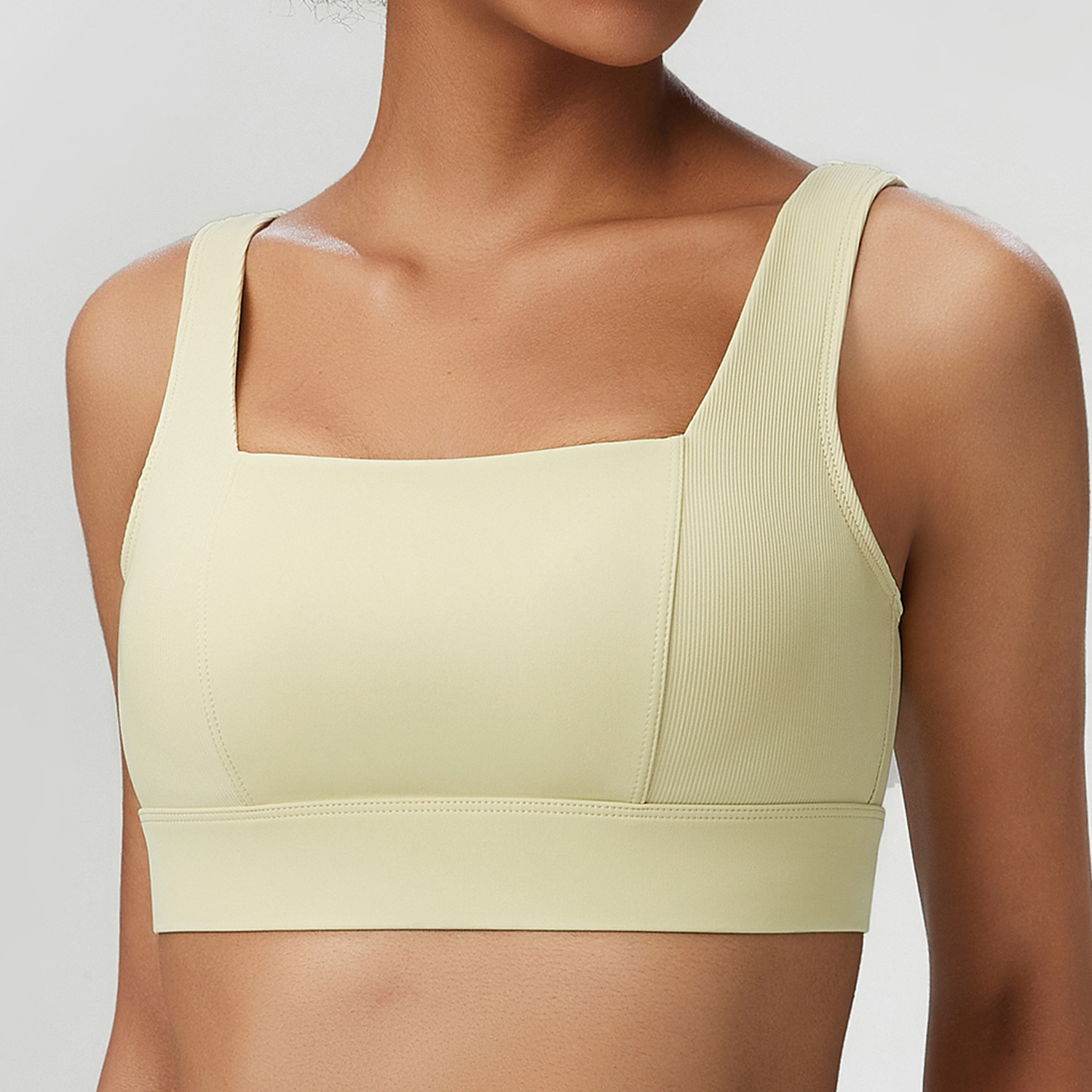 soutien-gorge jaune