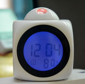 Digitaler Wecker mit Projektion Multifunktion aler LED-Tisch wecker Wecker mit Thermometer - Product Image 4