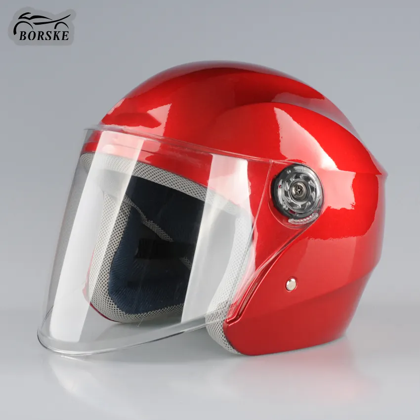थोक कम कीमत क्लासिक मोटरबाइक यूनिसेक्स राइडिंग हेलमेट पीपी मोटरसाइकिल हेलमेट इलेक्ट्रिक स्कूटर हेलमेट काले चश्मे के साथ