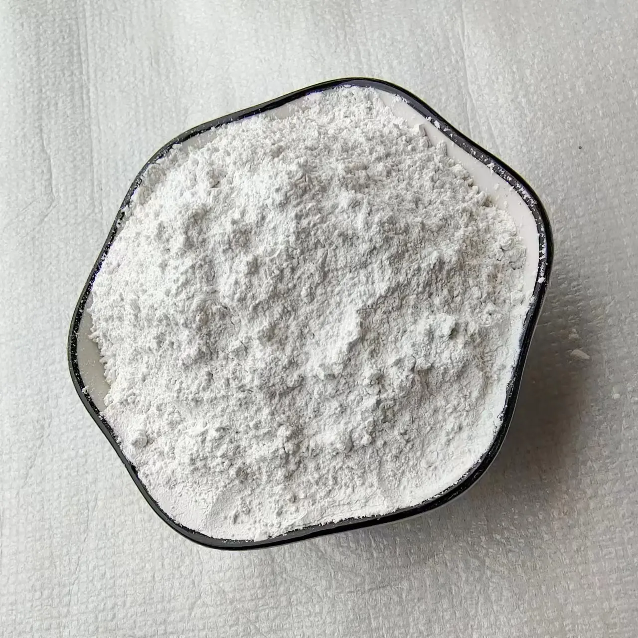 Poudre de Bentonite blanche, prix de gros, 20-1250 mailles, Bentonite de Sodium utilisée dans l'industrie du papier/céramique et épaississeur d'huile