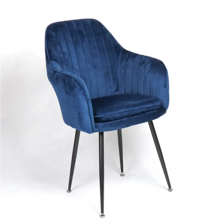 Cadeira de jantar em veludo com perna de metal preta, cadeira de tecido estofado Morden azul de fábrica com apoio de braço