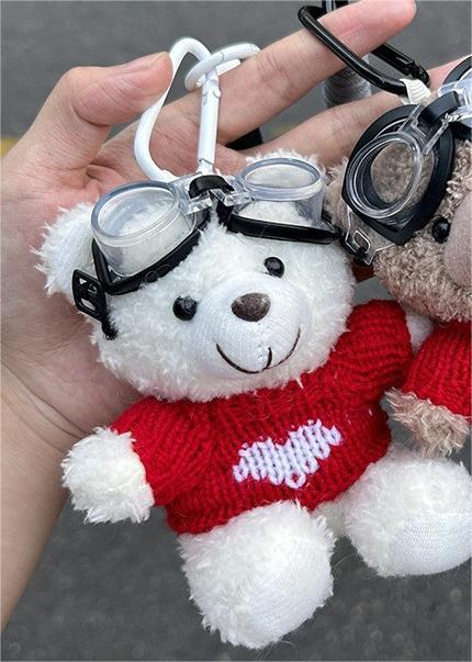Red Love Clothes - Pilot Little White Bear