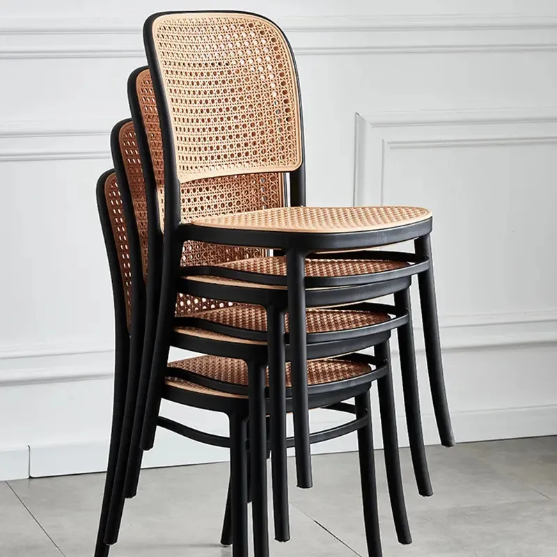 Kursi perabotan kafe Stackable berwarna Modern kursi makan plastik rotan Prancis
