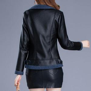 女式新款<span class=keywords><strong>2025</strong></span>冬季皮夹克加厚皮草<span class=keywords><strong>PU</strong></span>皮夹克