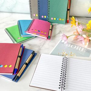 Notas adhesivas baratas Etiquetas de índice de colores Taquigrafía Cuaderno Papel Kraft Espiral Bloc de notas y bolígrafo Regalo
