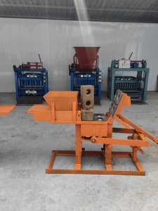 Değiştirilebilir kalıpları ile sıcak satış el yapımı kil tuğla hidrolik el yapımı kil tuğla şekillendirme ve tuğla yapma ekipmanları - Product Image 4