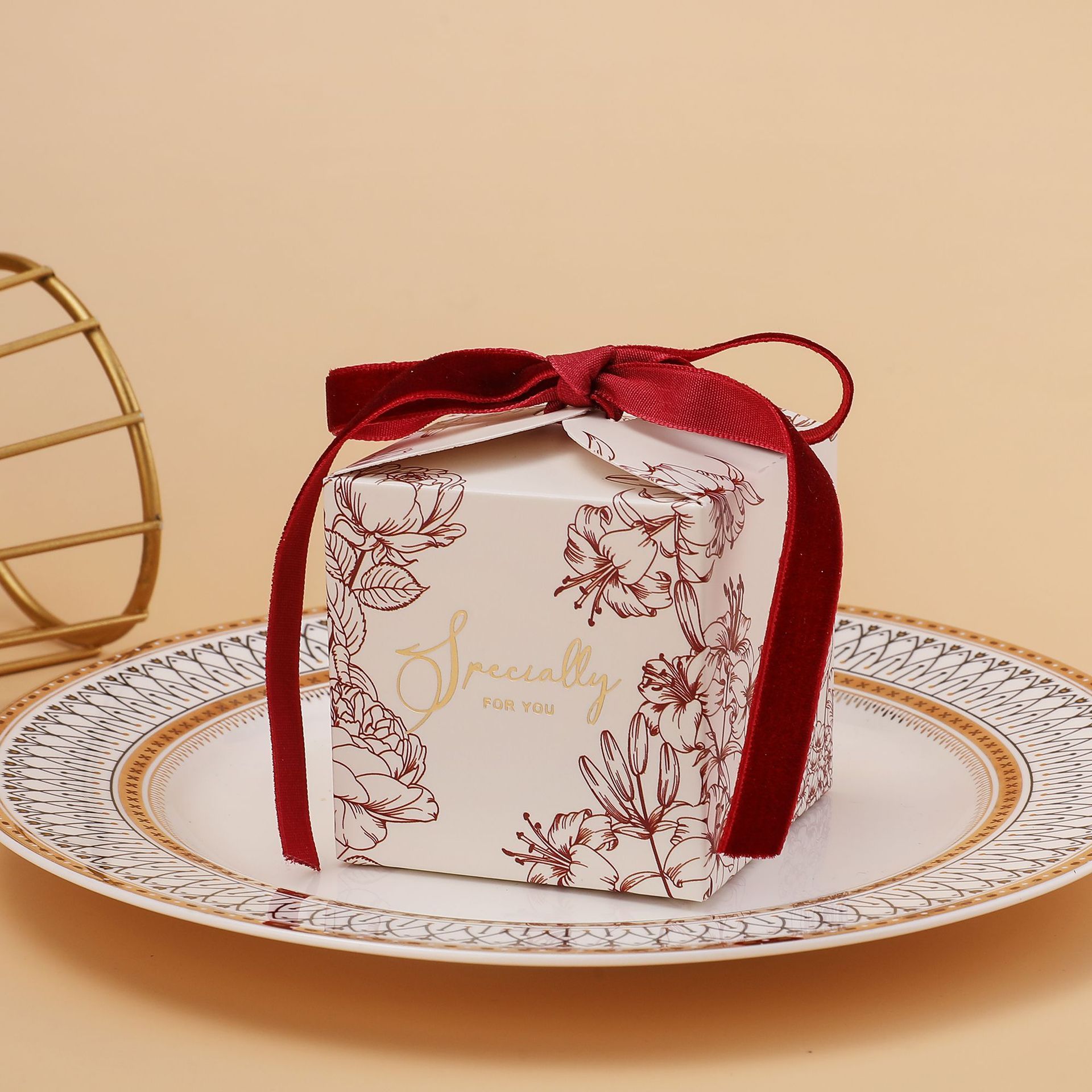 Boîte en cuir rouge