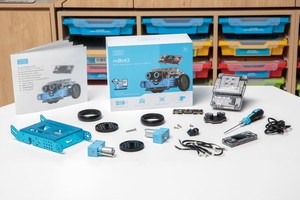 Makeblock Mbot 2 ברשת מלאכותי שלט רחוק כדי לבנות לבני ילדים Ai צעצועי שריטה/פיתון רב תכליתי חינוך מיני