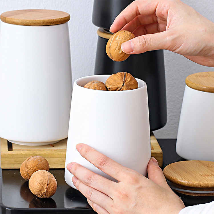 Nordic Minimalist Kitchen Sealed Ceramic Tank Container With Wood Lid Salt Storage Bottle Storage Spices Jar